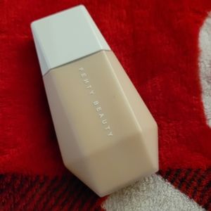 Fenty eaze drop shade 5